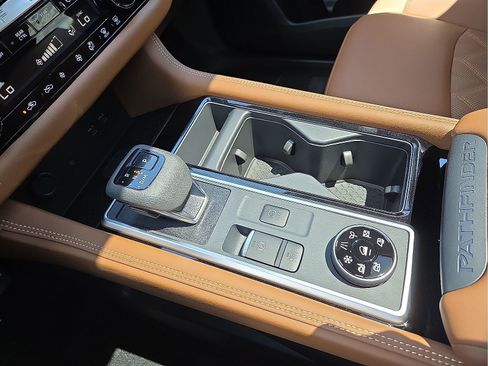 New 2026 Nissan Pathfinder Platinum AWD/4WD image 25
