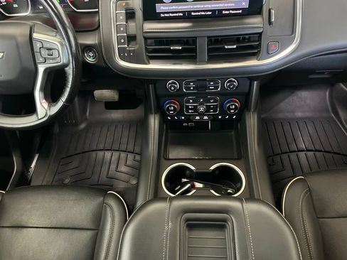 Used 2021 Chevrolet Suburban Premier w/ Premium Package AWD/4WD image 11