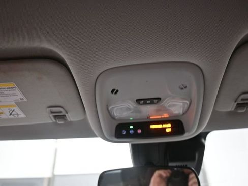 Used 2022 Chevrolet TrailBlazer LT w/ Driver Confidence Package image 6