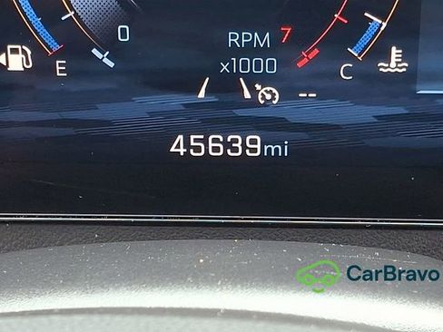 Certified 2025 Chevrolet Traverse LT AWD/4WD image 22