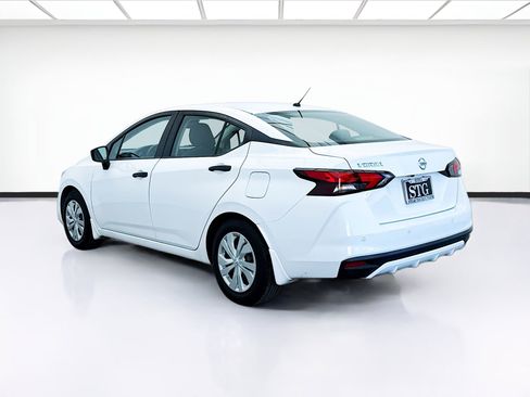 Used 2020 Nissan Versa S image 6