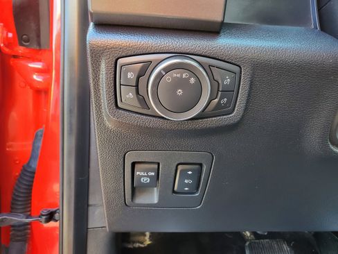 Used 2016 Ford F150 XLT w/ Equipment Group 302A Luxury AWD/4WD image 11
