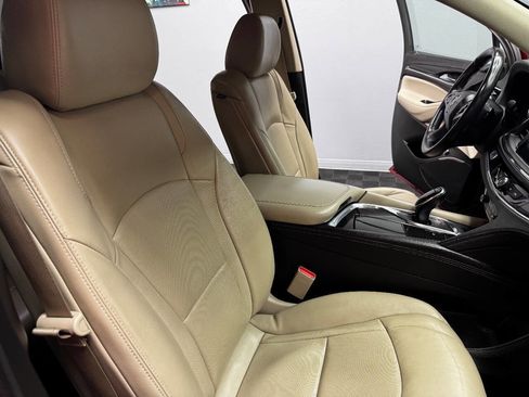 Used 2021 Buick Enclave Essence image 56