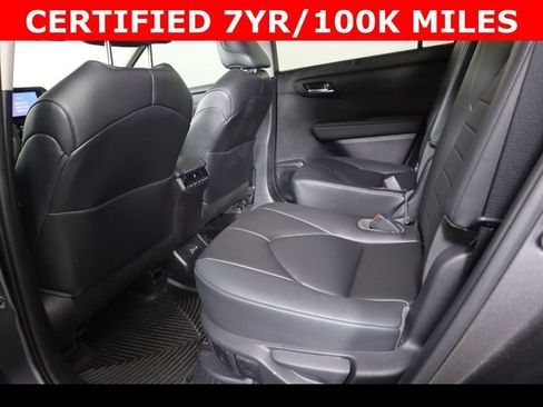 Used 2023 Toyota Highlander XLE FWD image 15