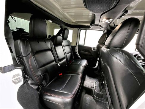 Used 2022 Jeep Wrangler Unlimited Rubicon w/ Xtreme Recon 35" Tire Package image 32