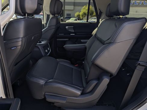 New 2026 Ford Expedition Platinum w/ Driver's Package AWD/4WD image 9