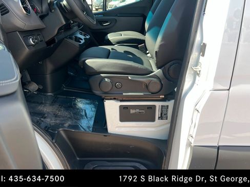 Used 2026 Mercedes-Benz Sprinter 2500 image 13