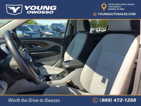 Used 2020 GMC Terrain SLE w/ Driver Convenience Package FWD image 7