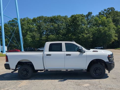 New 2026 RAM 2500 Tradesman AWD/4WD image 2