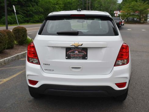 Used 2018 Chevrolet Trax LS FWD image 5