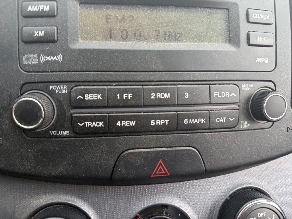 Used 2009 Hyundai Elantra SE FWD image 27