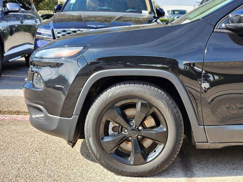 Used 2016 Jeep Cherokee High Altitude image 9