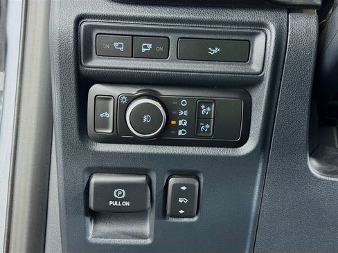 Used 2022 Ford F150 XLT w/ Equipment Group 302A High AWD/4WD image 18