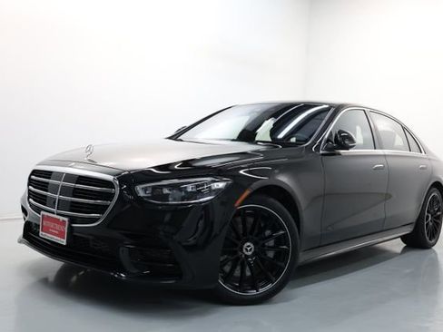 Used 2022 Mercedes-Benz S 580 4MATIC Sedan w/ AMG Line Package image 64