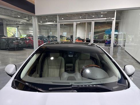 Used 2016 Jaguar XJ R-Sport RWD image 44