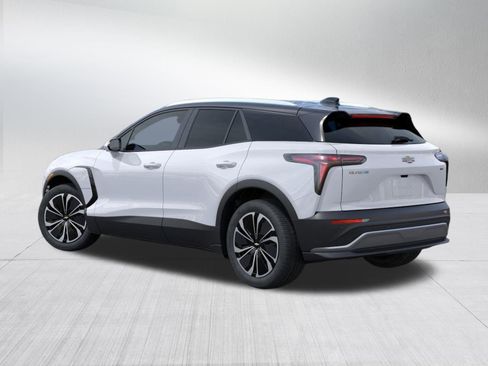 New 2026 Chevrolet Blazer EV LT image 3