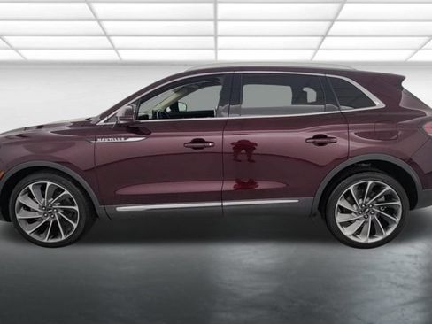 Used 2022 Lincoln Nautilus Reserve AWD/4WD image 5