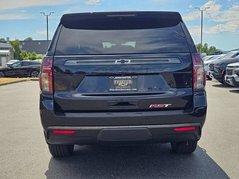 Used 2022 Chevrolet Suburban RST w/ Luxury Package AWD/4WD image 4