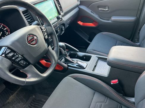 Used 2023 Nissan Frontier PRO-4X w/ Technology Package image 12