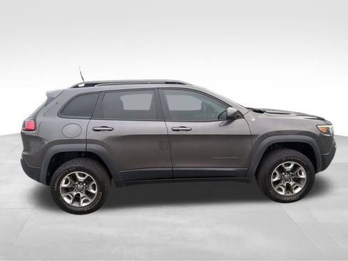 Used 2019 Jeep Cherokee Trailhawk image 6