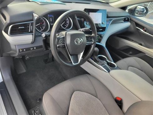 Used 2022 Toyota Camry LE image 17