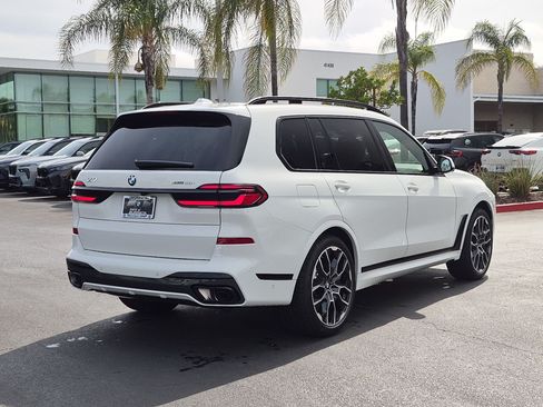 New 2027 BMW X7 xDrive40i w/ Executive Package AWD/4WD image 10