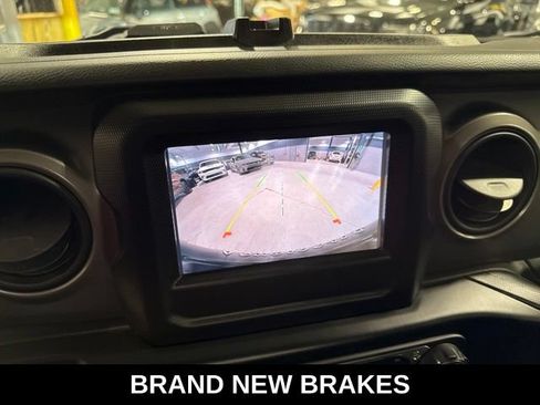 Used 2022 Jeep Wrangler Sport AWD/4WD image 11