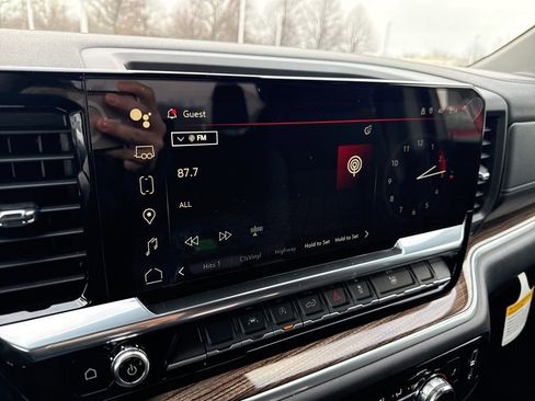 New 2026 GMC Sierra 1500 Elevation image 13