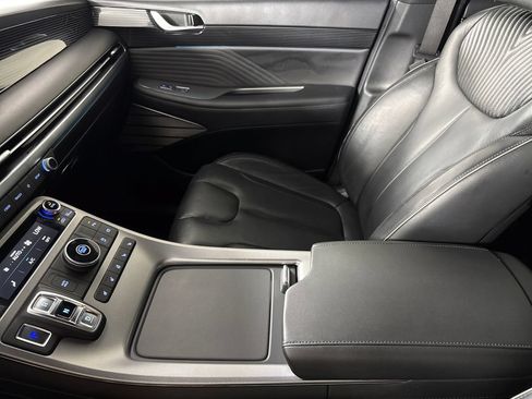 Certified 2024 Hyundai Palisade Calligraphy FWD image 24