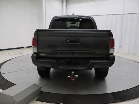 Used 2021 Toyota Tacoma TRD Sport image 6