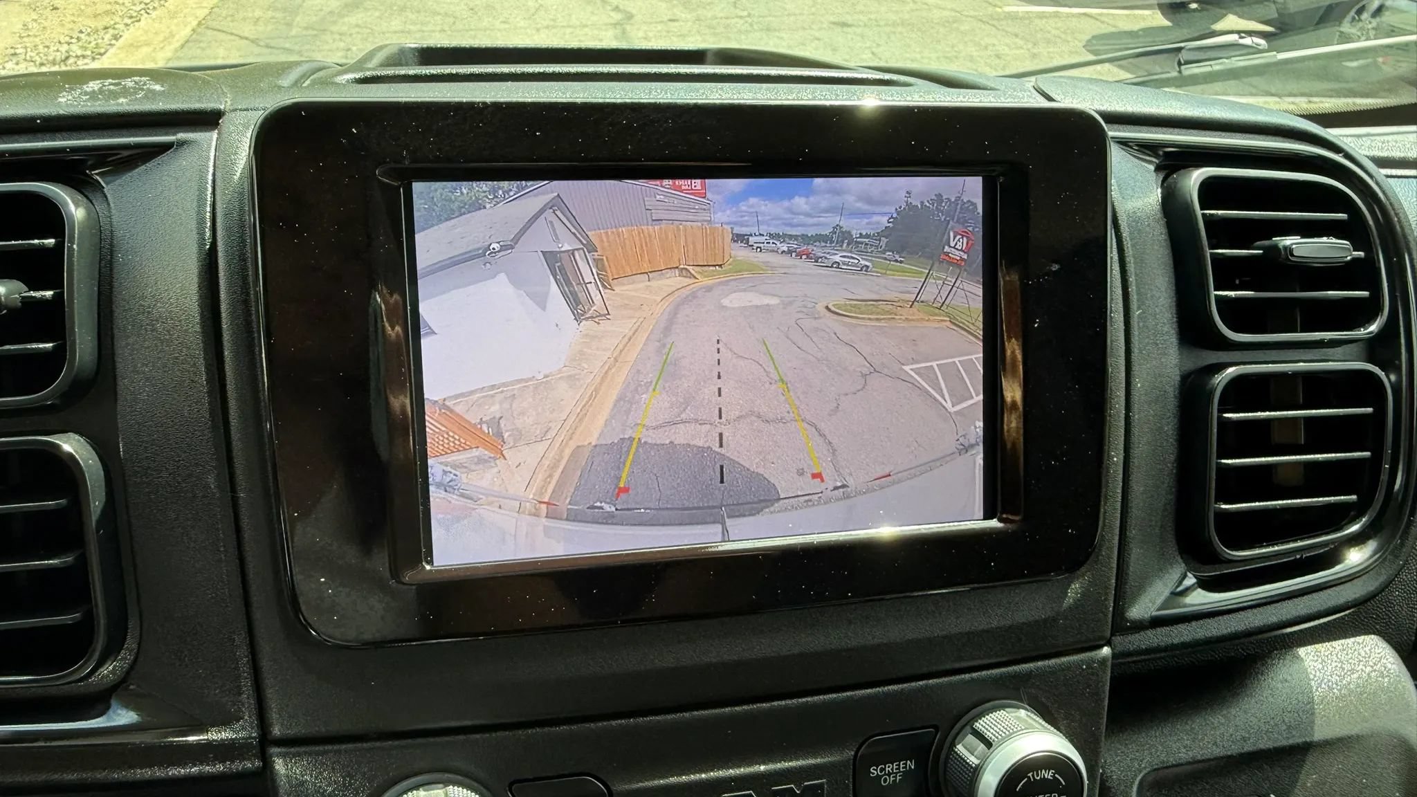Used 2023 RAM ProMaster 2500 FWD image 14