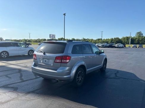 Used 2018 Dodge Journey SE w/ Blacktop Package FWD image 13