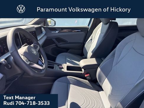 New 2026 Volkswagen Tiguan SE R-Line FWD image 21