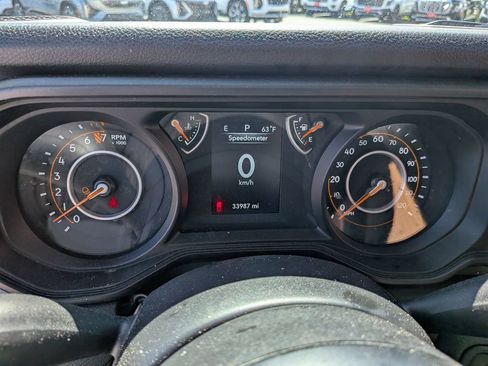 Used 2025 Jeep Gladiator Sport AWD/4WD image 16