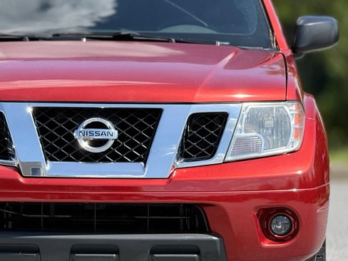 Used 2016 Nissan Frontier SV w/ SV Value Truck Package RWD image 15