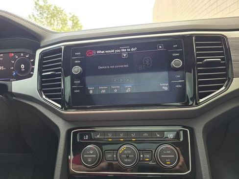 Used 2022 Volkswagen Atlas Cross Sport SE w/ Panoramic Sunroof Package AWD/4WD image 43