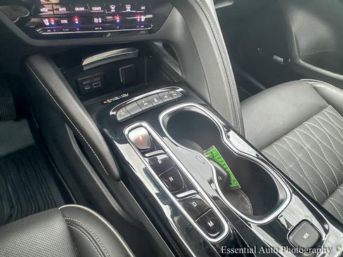 Used 2023 Buick Envision Avenir image 24