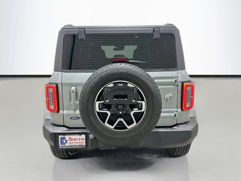 Used 2024 Ford Bronco Outer Banks AWD/4WD image 6