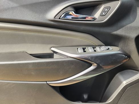 New 2026 Chevrolet Trax ACTIV w/ Sunroof Package FWD image 16