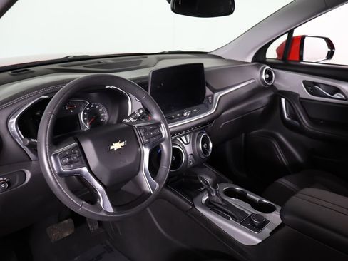 Used 2024 Chevrolet Blazer LT w/ Convenience Package FWD image 27