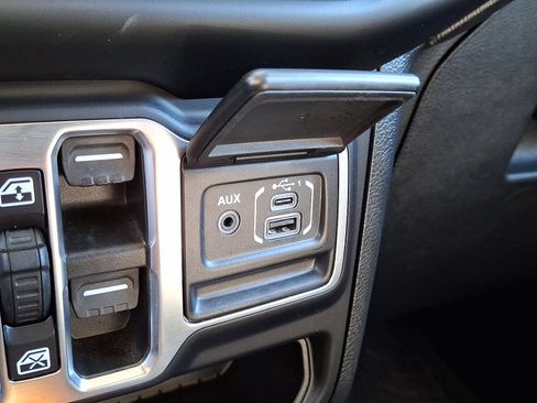 Used 2021 Jeep Wrangler Unlimited Sport image 24