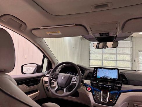 Used 2026 Honda Odyssey Touring image 26