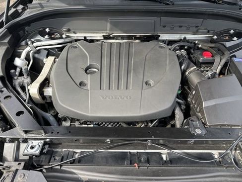 Certified 2023 Volvo XC60 B5 Plus w/ Climate Package image 34