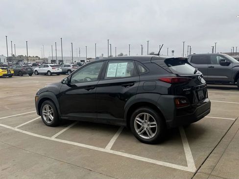 Used 2018 Hyundai Kona SE image 4