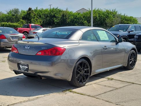Used 2015 INFINITI Q60 Convertible w/ Premium Package RWD image 4