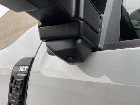 Used 2025 Ford F350 XLT w/ Black Appearance Package image 11