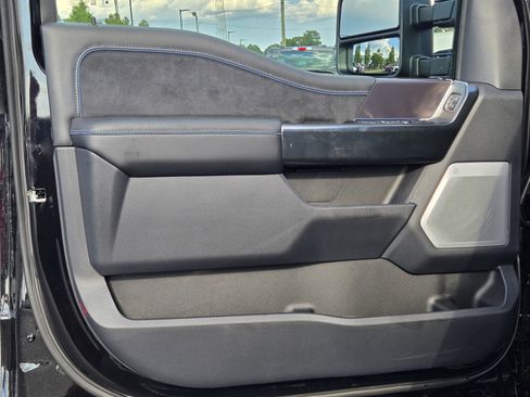 New 2026 Ford F250 Platinum image 21