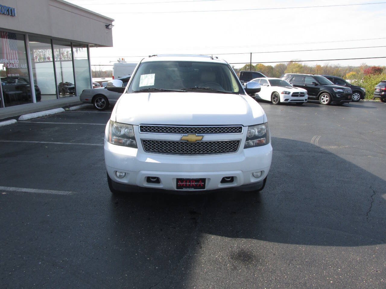 Used 2012 Chevrolet Suburban LTZ AWD/4WD image 3