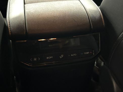 Used 2025 Toyota Highlander XSE AWD/4WD image 22