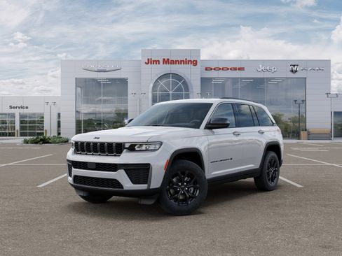New 2026 Jeep Grand Cherokee Altitude AWD/4WD image 1